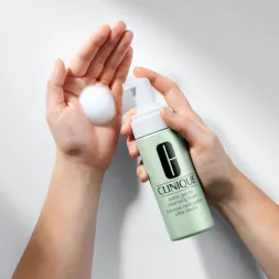 Extra Gentle Cleansing Foam 2