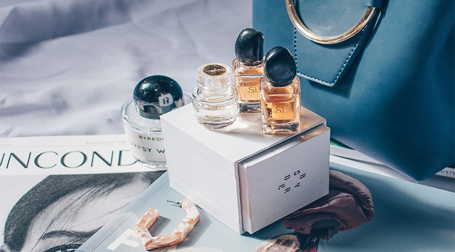 Regalare un profumo porta male? non è affatto vero - Profumi, Makeup e